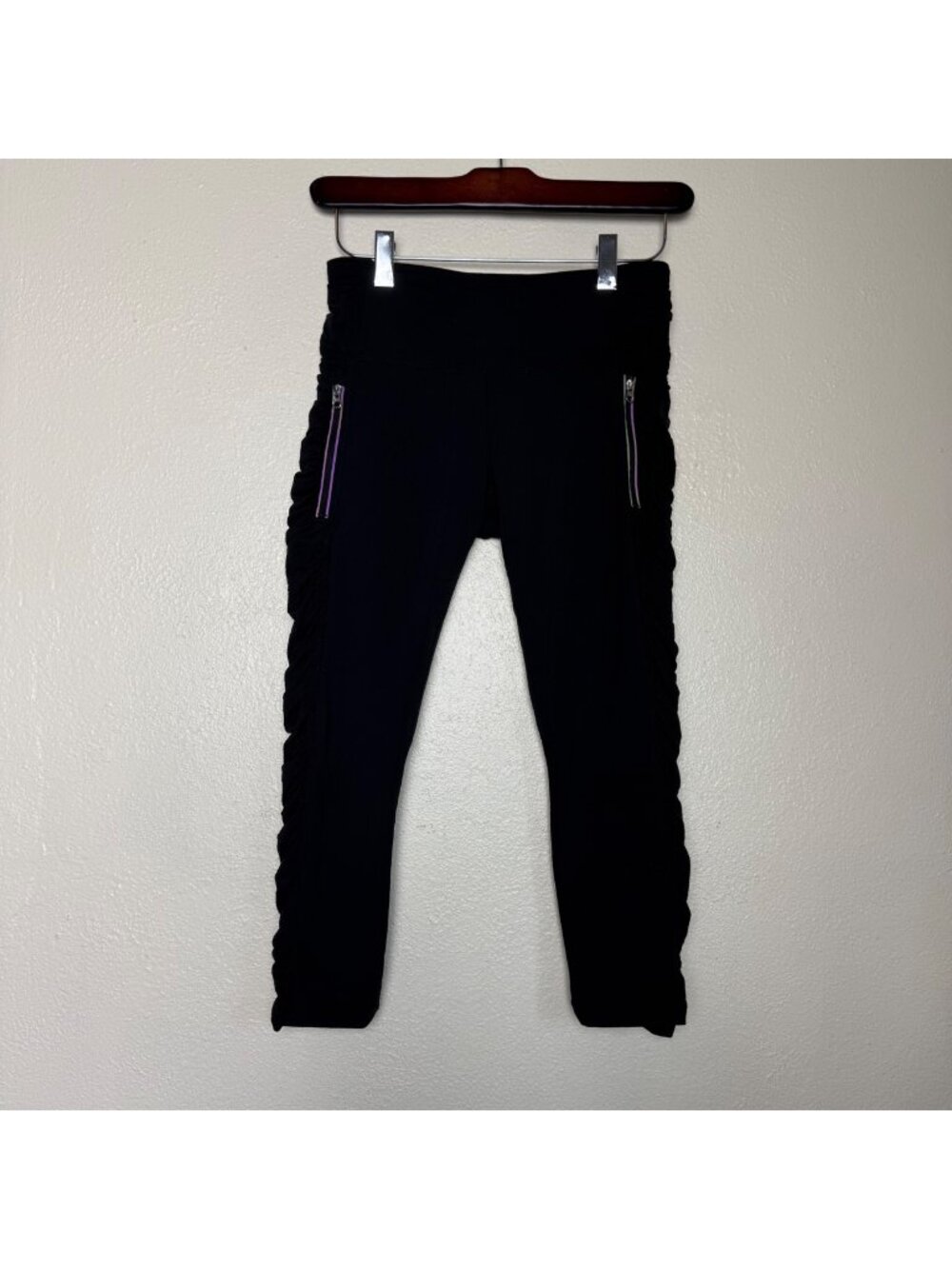 Lululemon Black Ruched Side Leggings With Zipper Pockets Size 4